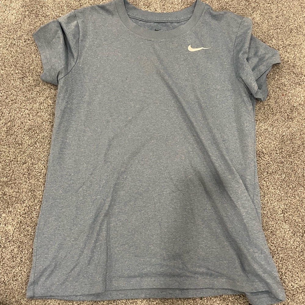 Nike women’s tee